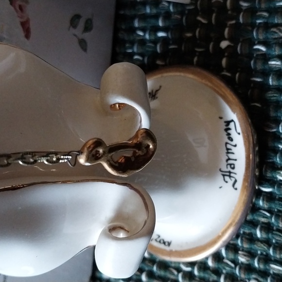 Clayworks Harmony Mandolene Statue of Liberty figurine cream gold pink green - Picture 8 of 8